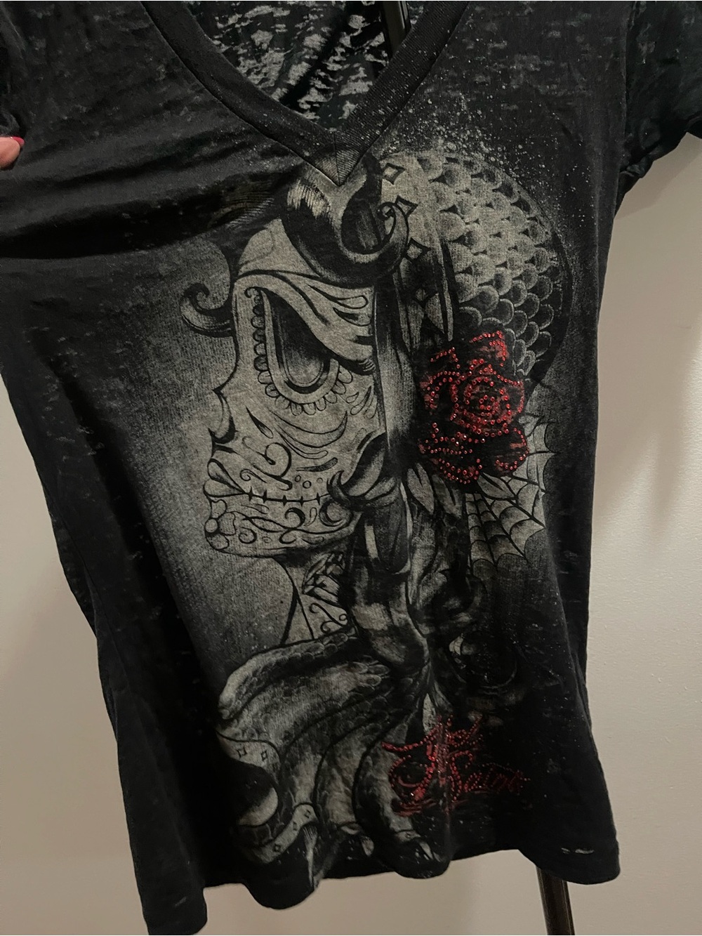 Black Burnout Sugar Skull Graphic V-Neck Tee Rhinestone Tattoo Style - Picture 3 of 5